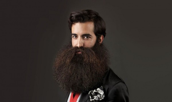 Comment faire pousser sa barbe ? 4 astuces !